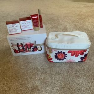 Clarins Super Restorative Luxury Collection